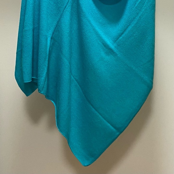 TURQUOISE ANY-WAY CASHMERE PONCHO - Picture 1 of 9